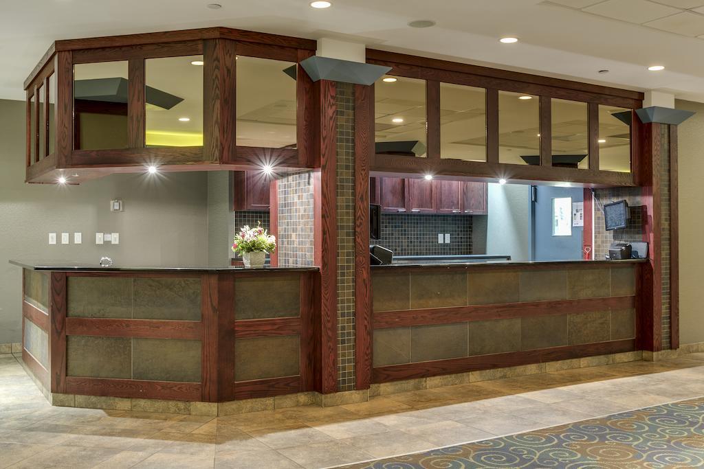 Park Town Hotel Саскатун Екстер'єр фото